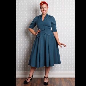 Chic Teal Midi Dress with Belt